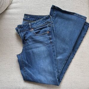 AE favorite boyfriend jean